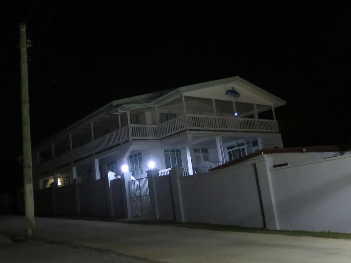 Flying Annie Moa Bed and Breakfast Neiafu Εξωτερικό φωτογραφία